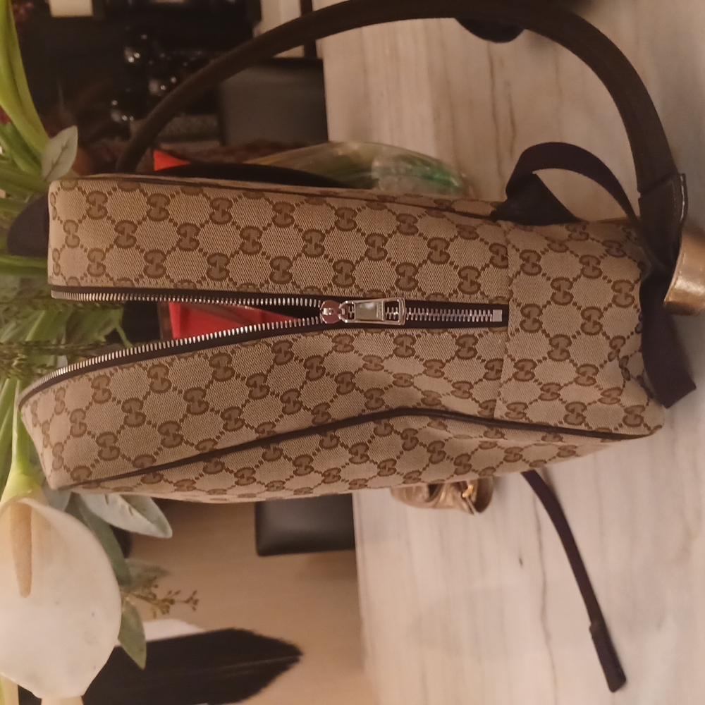 Authentic  gucci backpack - Picture 8 of 10